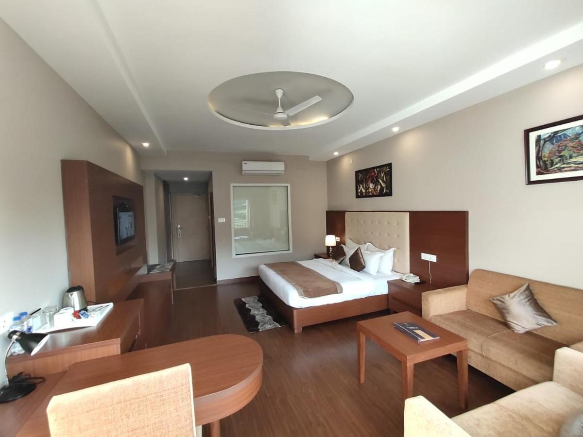 เดอะ บลิส ปาลัมปุระ Hotel ปาแลมปูร์ ภายนอก รูปภาพ