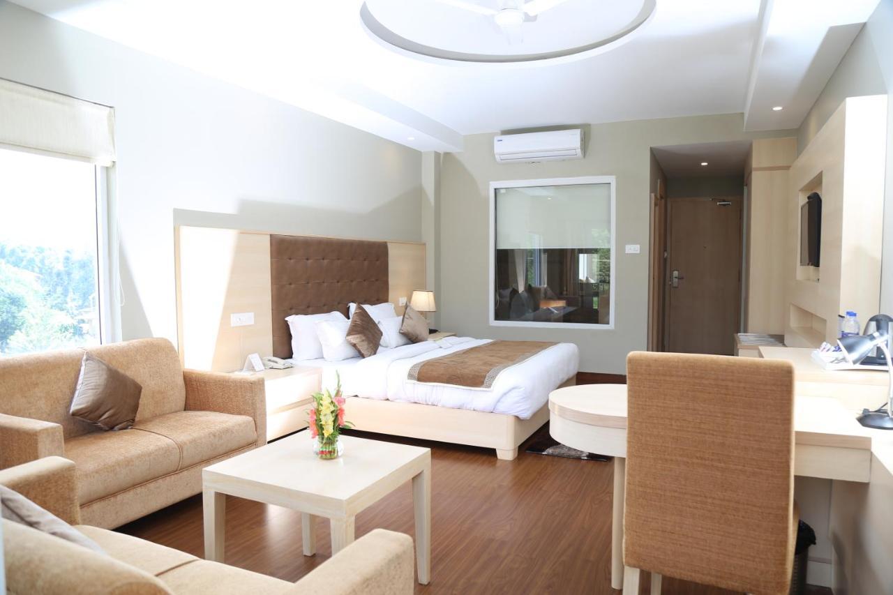 เดอะ บลิส ปาลัมปุระ Hotel ปาแลมปูร์ ภายนอก รูปภาพ